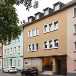 Huge With Sauna And Free Parking