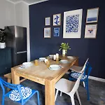 Huge With Sauna And Free Parking Apartmán