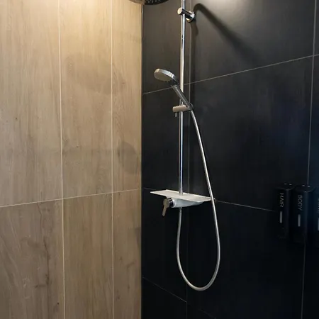 Huge With Sauna And Free Parking Apartment