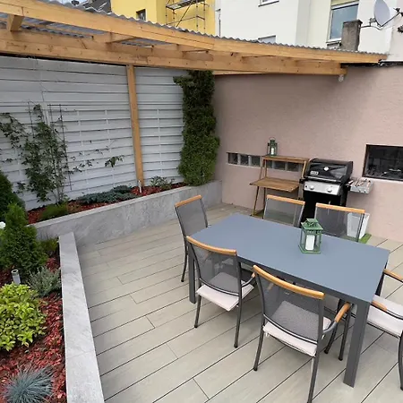 Huge With Sauna And Free Parking Apartment *