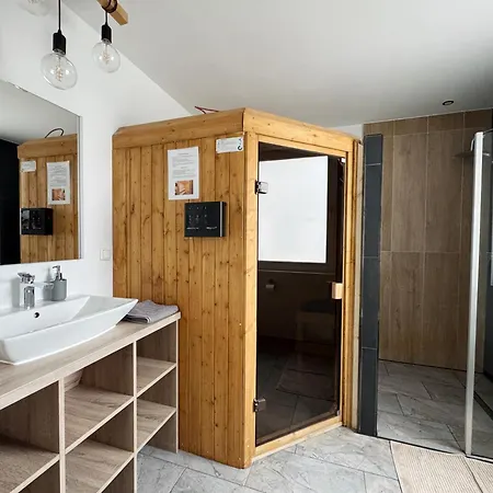 Huge With Sauna And Free Parking * Duisburg