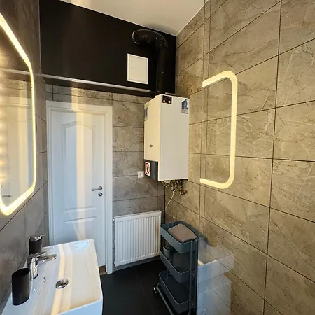 Daire Huge With Sauna And Free Parking *