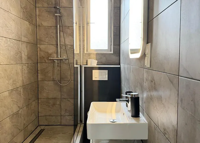 Huge With Sauna And Free Parking Duisburg