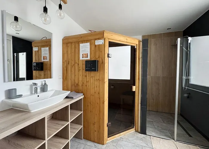 Huge With Sauna And Free Parking * Duisburg