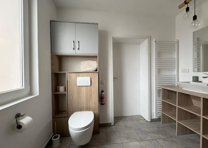 Huge With Sauna And Free Parking Lejlighed