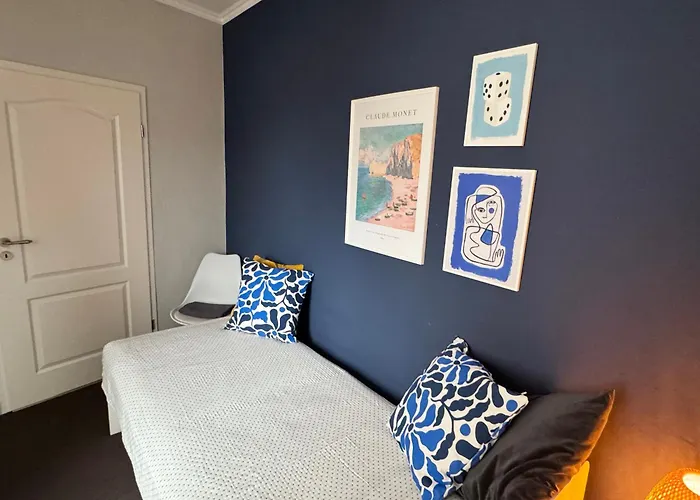 Huge With Sauna And Free Parking Duisburg