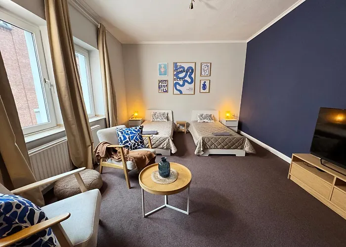 Huge With Sauna And Free Parking